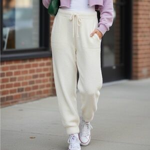 Comfyluxe White Soft Joggers Ribbed Lounge Pants Size M/L Comfy Core